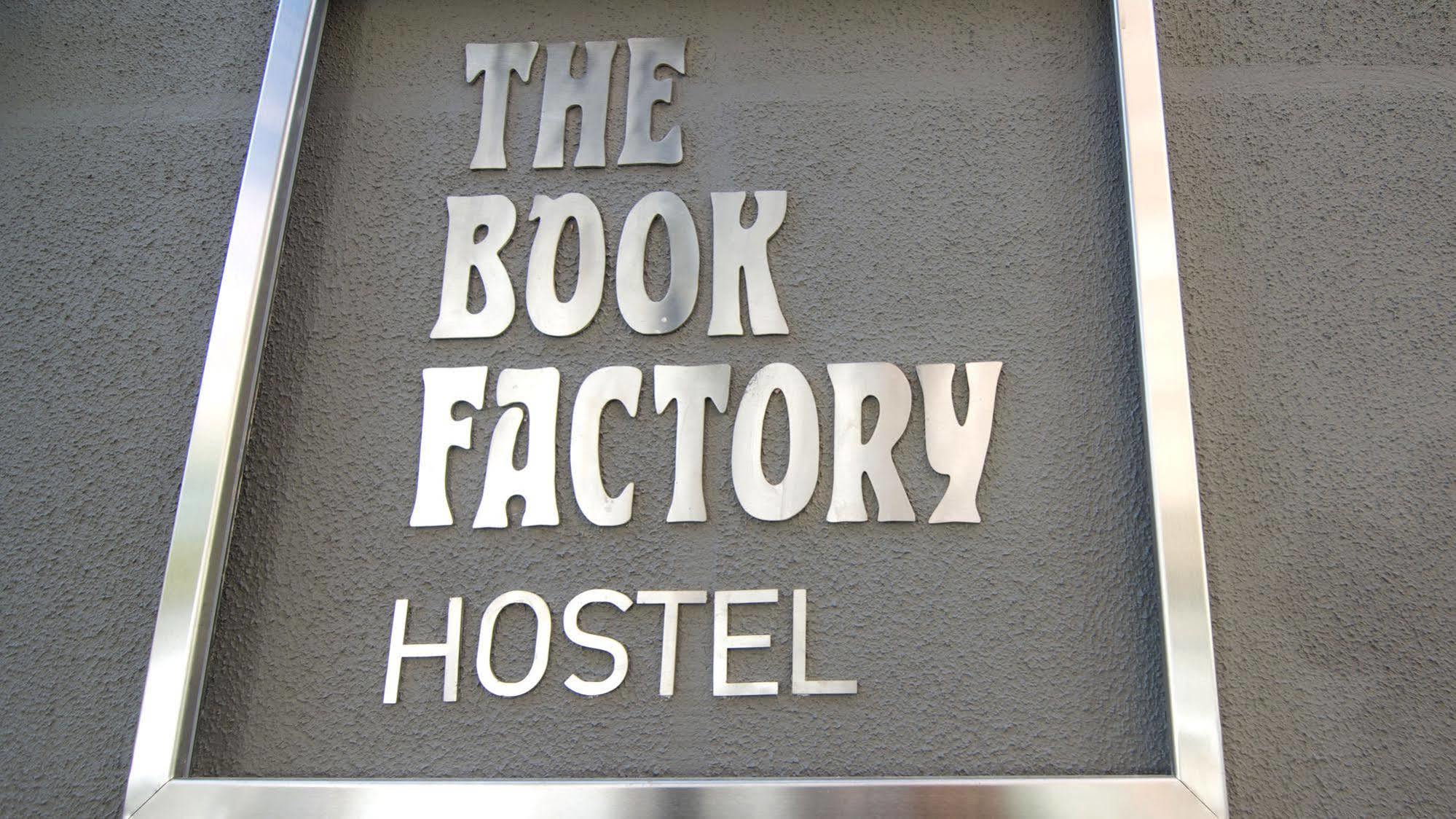 The Book Factory Hostel Valladolid Eksteriør billede